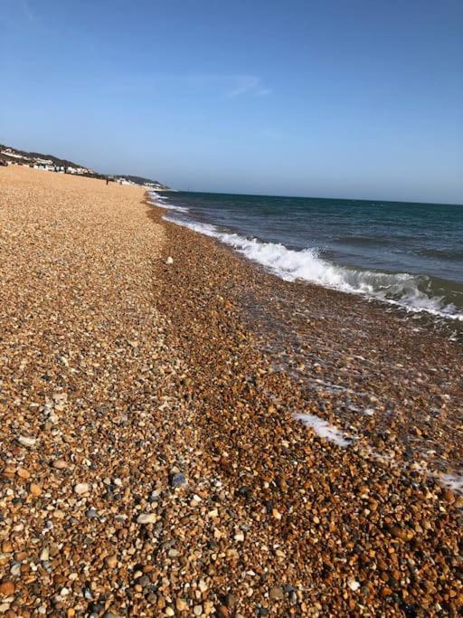 Restful And Cosy 4 Bed Home Minutes From The Beach Sandgate Exterior foto