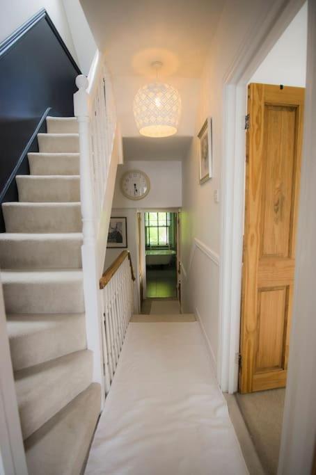 Restful And Cosy 4 Bed Home Minutes From The Beach Sandgate Exterior foto